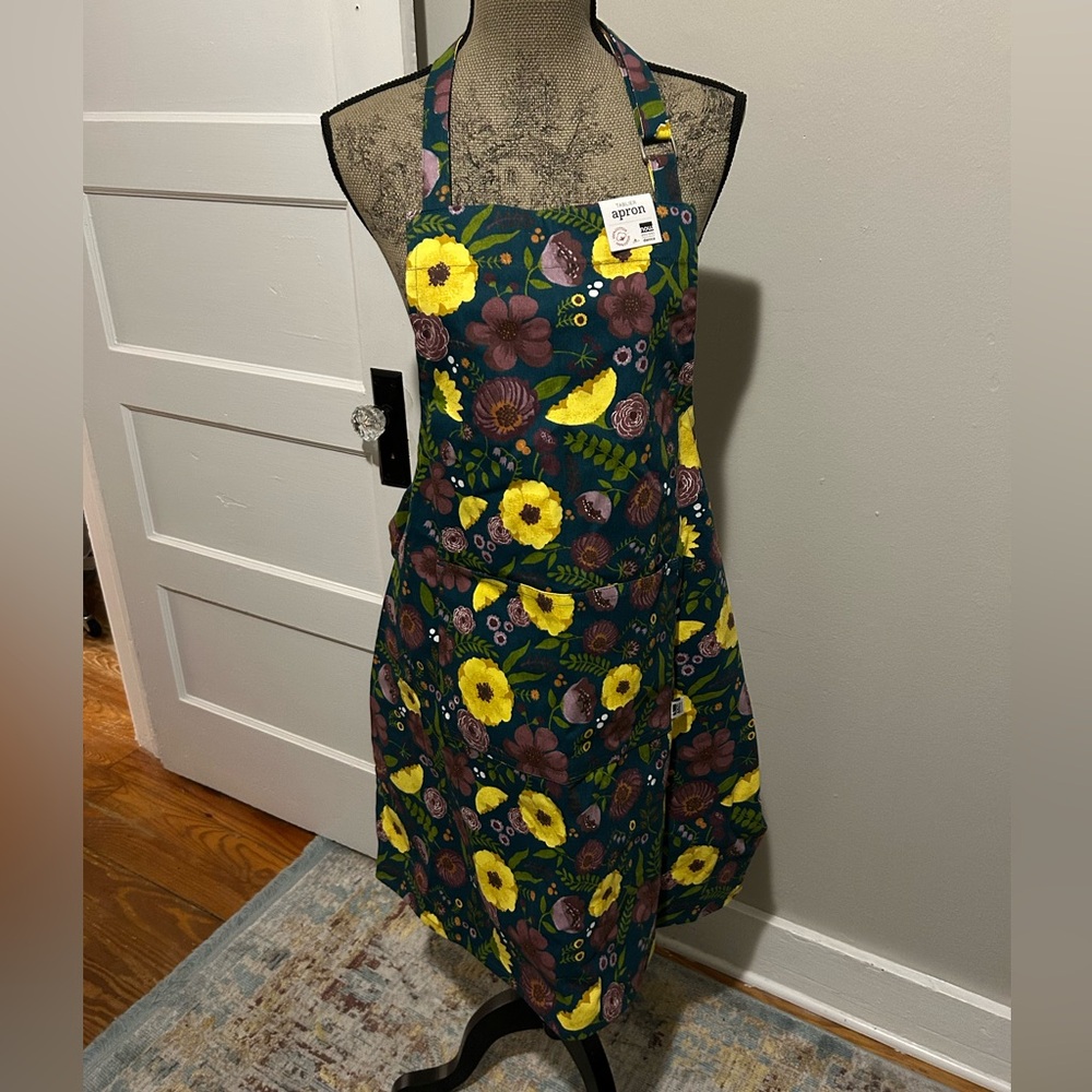 NWT Now Designs Bright Floral Cotton Twill Canvas Adjustable Strap Tie Apron